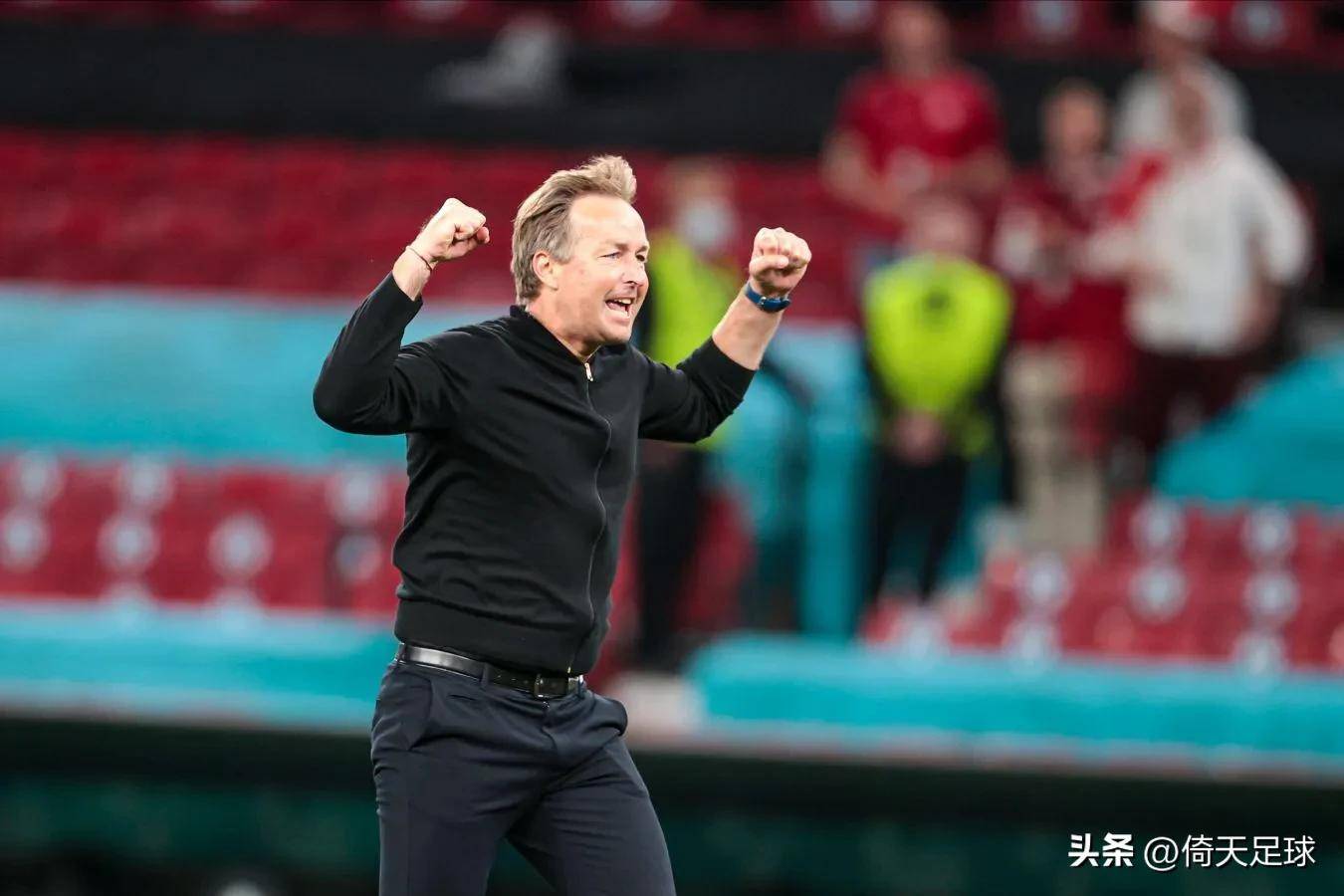 关于勒沃库森发布备战花絮，今夜更衣室发声，德甲任务艰巨，更衣室氛围转暖的信息